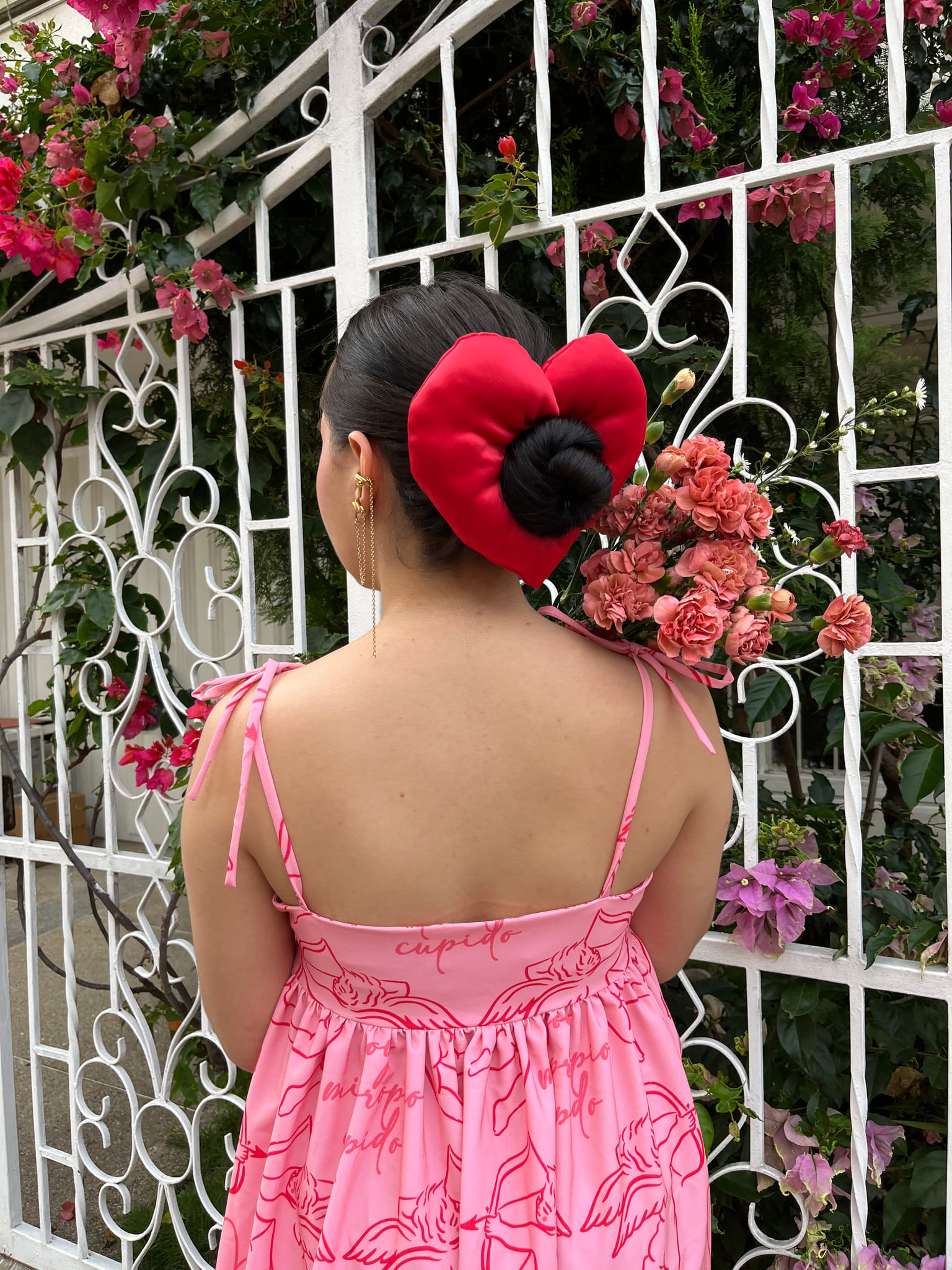Scrunchie fluffy corazoncito rojo, foto 1 de 2
